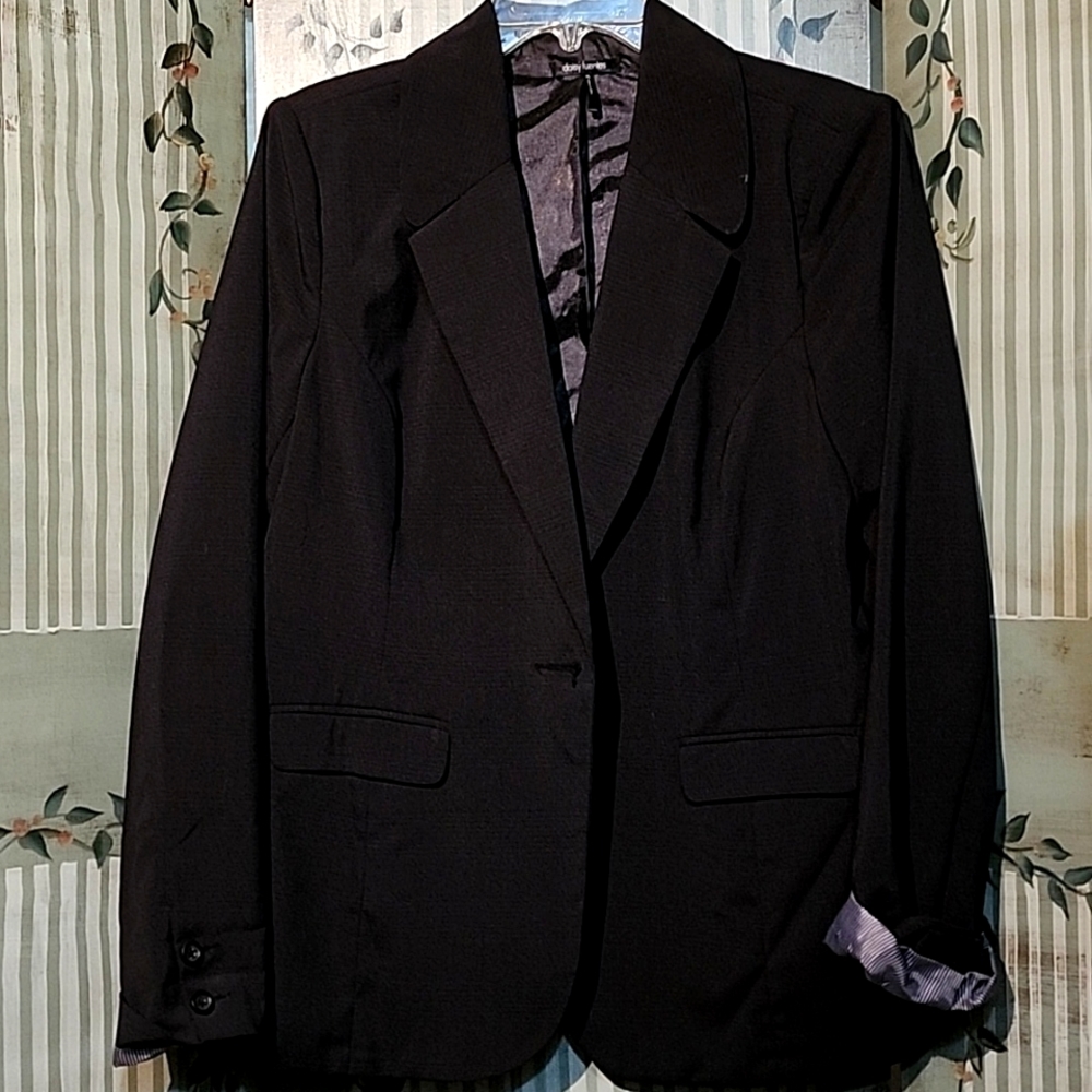 Women's EUC Lined Black Blazer Size XL